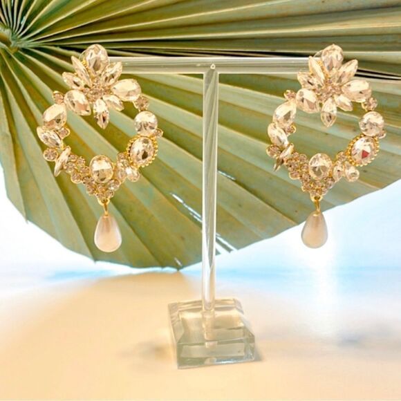 #467 Elegant silver and gold flower pattern earrings with dangle pearl - Picture 5 of 5